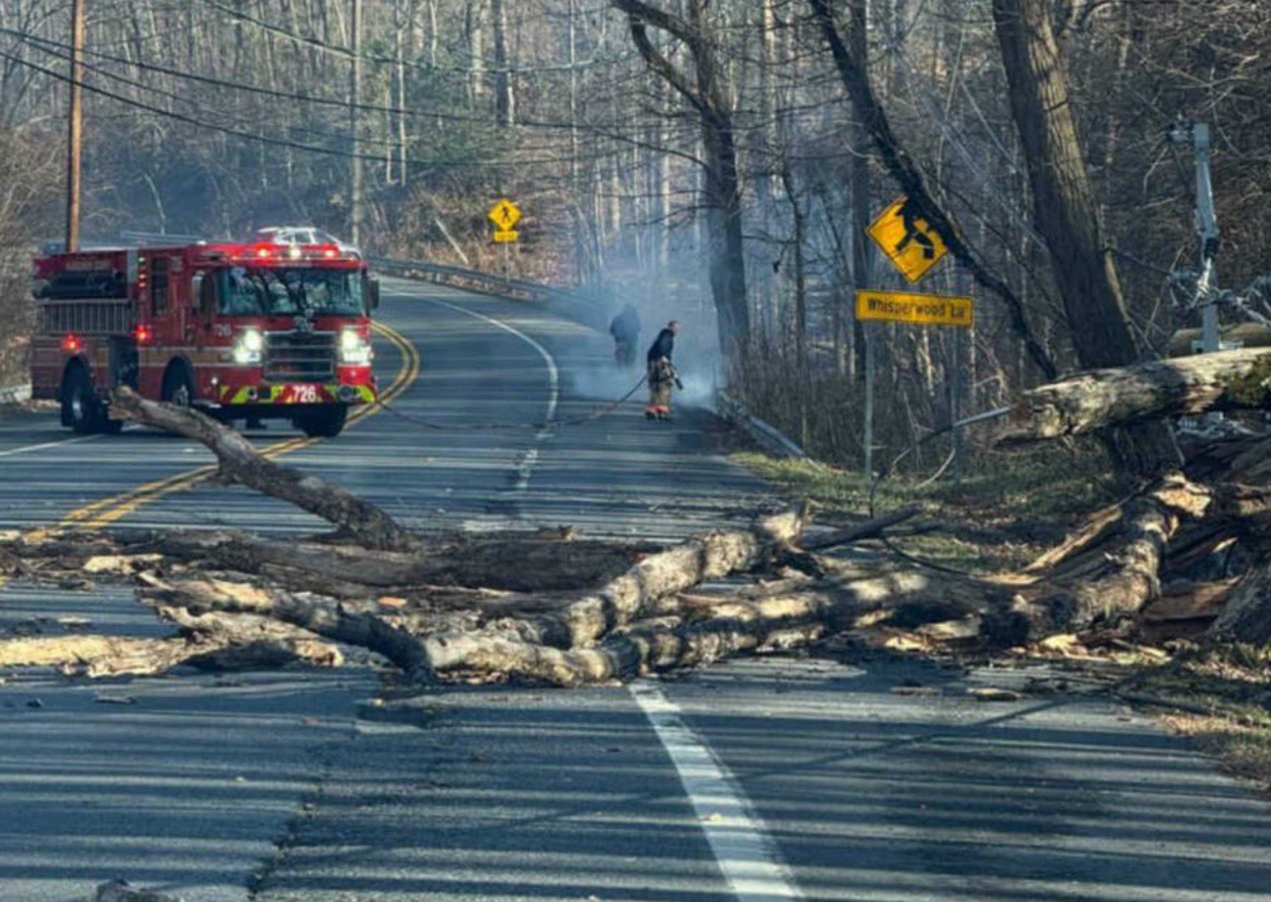 Wind gusts up to 50 mph could send outdoor items flying across DC region
