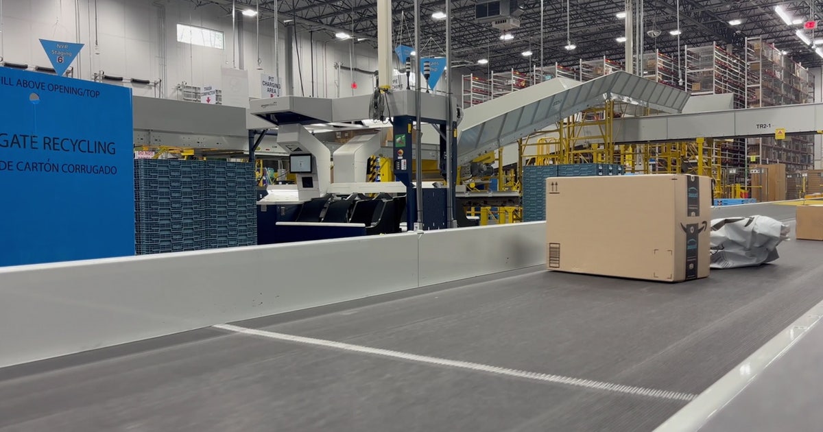Inside Amazon fulfillment center as holidays approach | FOX 5 DC