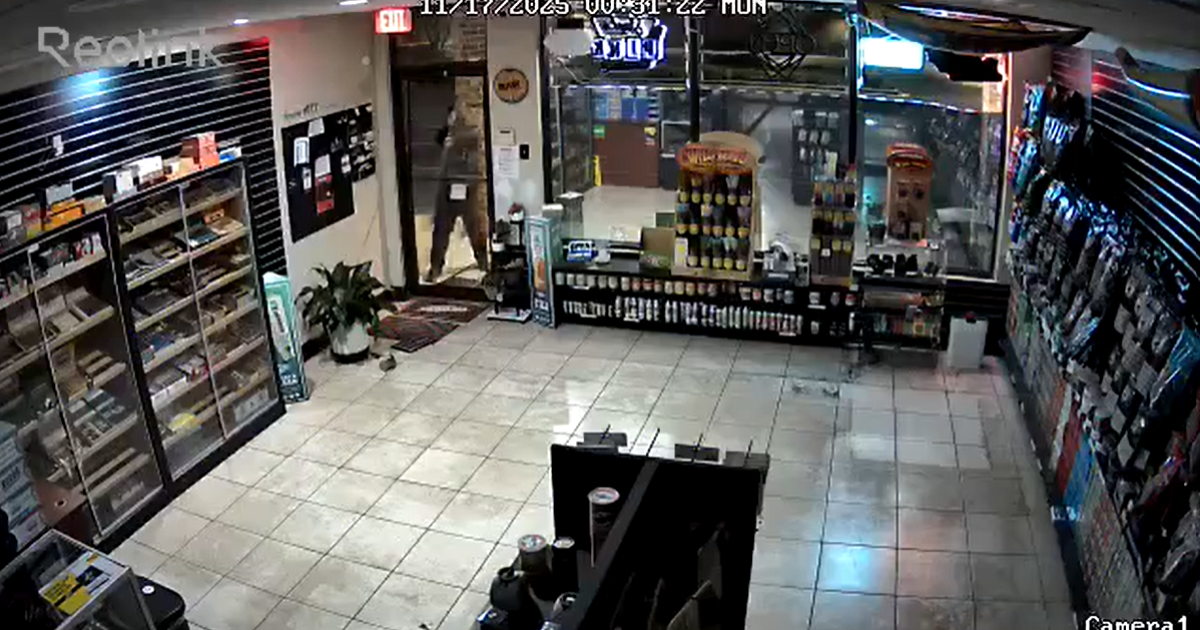 Burglar peels plexiglass off of door to rob vape shop in Frederick, police  say