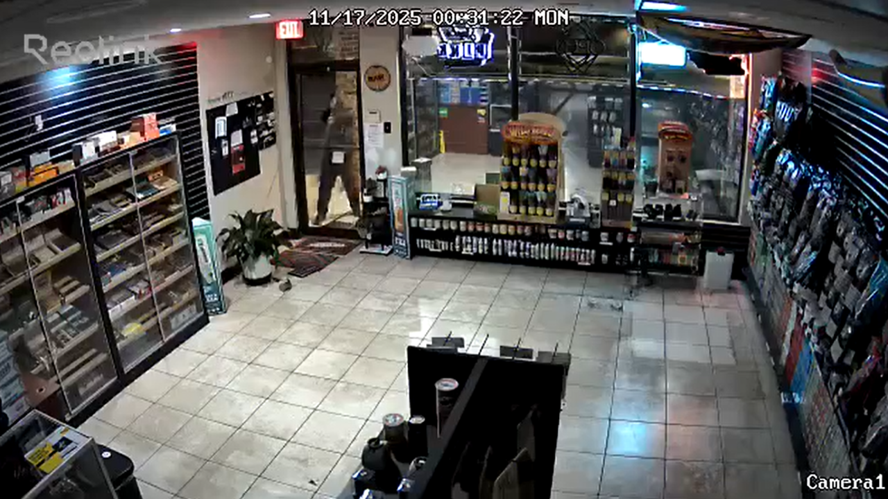 Burglar peels plexiglass off of door to rob vape shop in Frederick, police say | FOX 5 DC Burglar peels plexiglass off of door to rob vape shop in Frederick, police say | FOX 5 DC