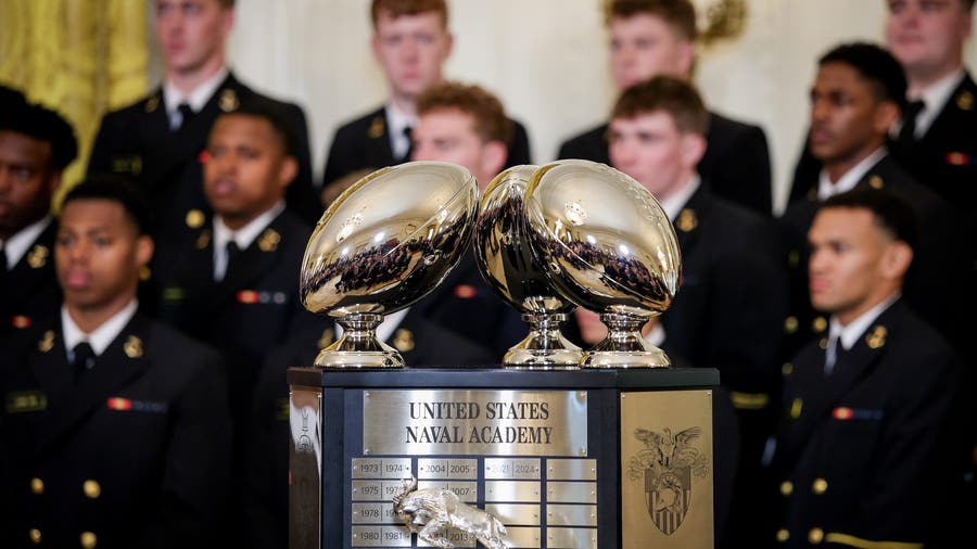Army and Navy renew rivalry this weekend: 'Commander-in-Chief’s Trophy' on the line