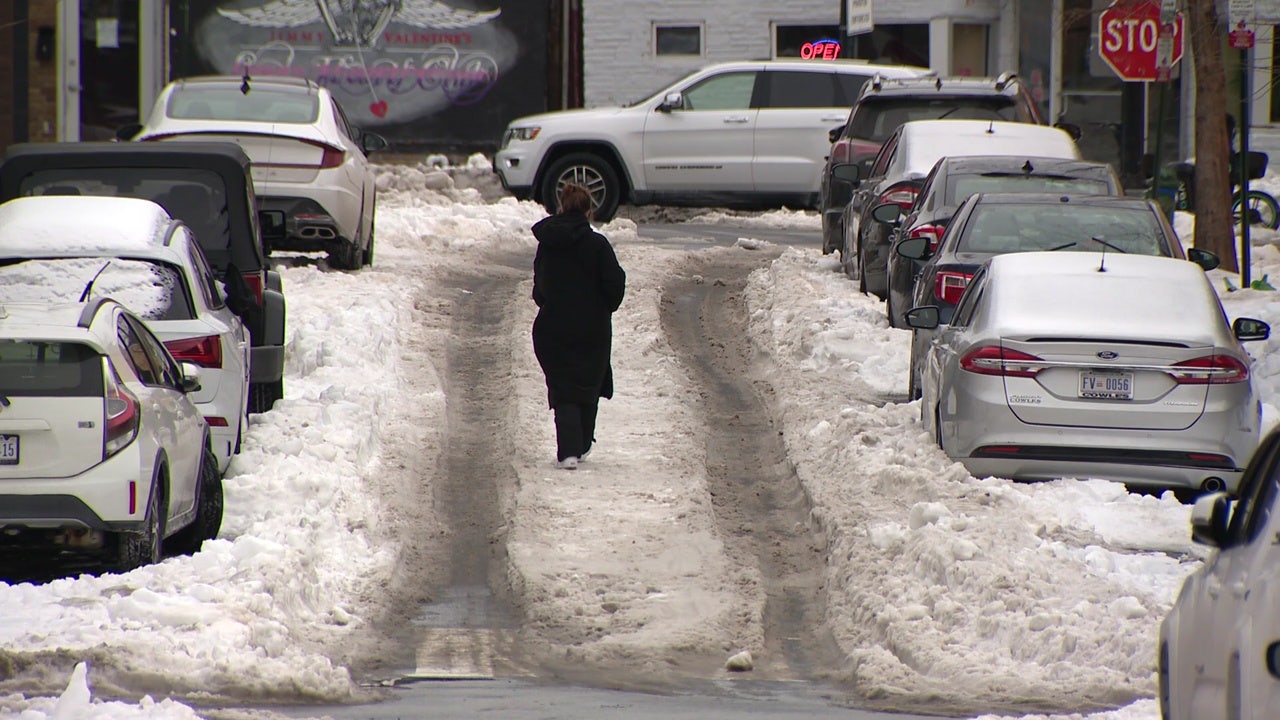 DDOT: Curb-to-curb blacktop unlikely this storm; plow‑tracking data showing inaccuracies