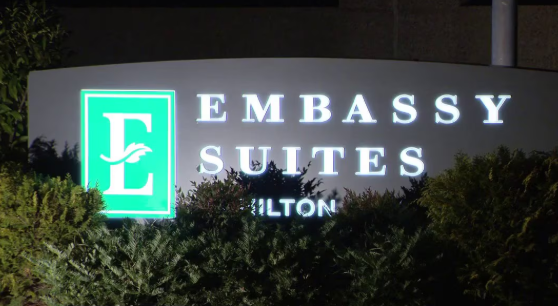 2 men rescued from ledge of Montgomery County hotel after evading alleged robbers