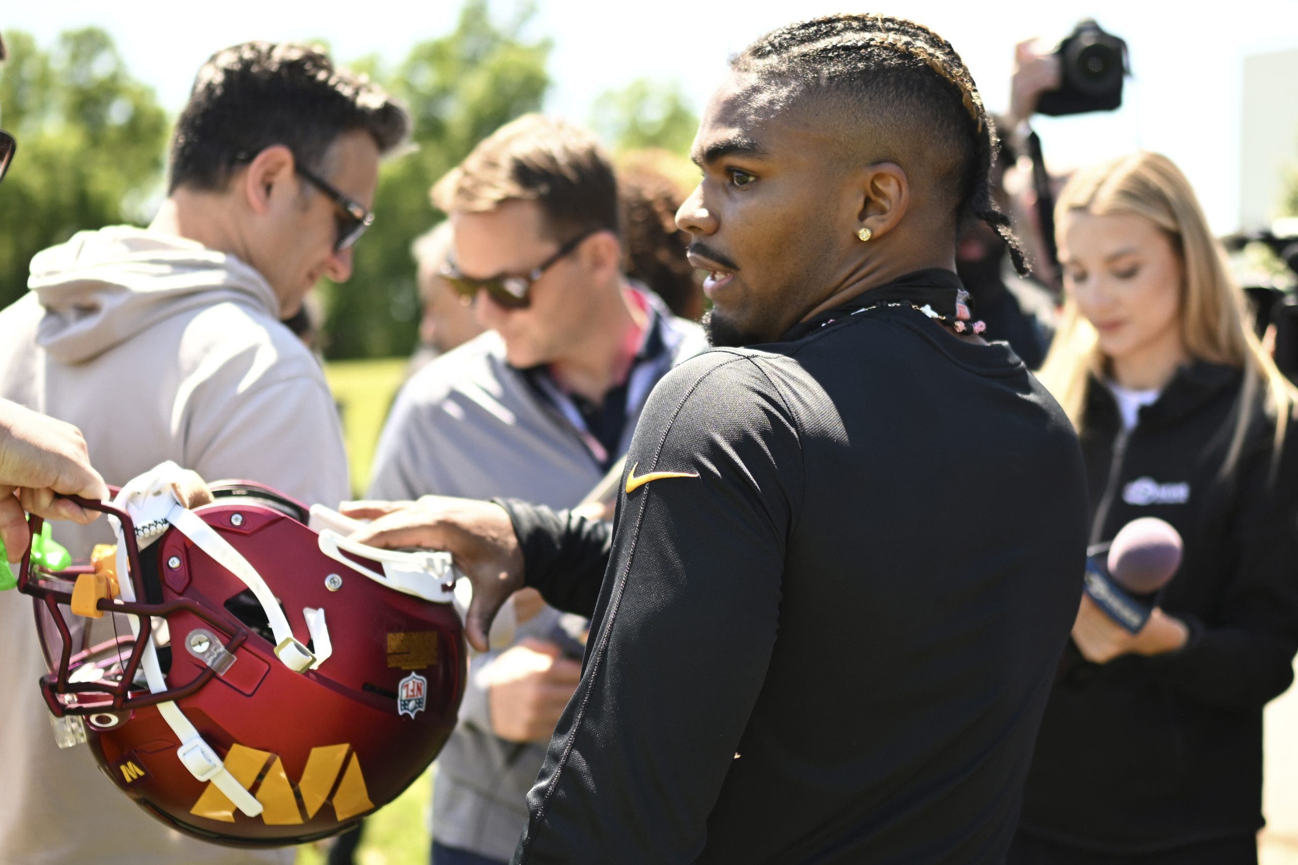 DC Defenders sign Gabe Taylor, brother of Washington legend Sean Taylor