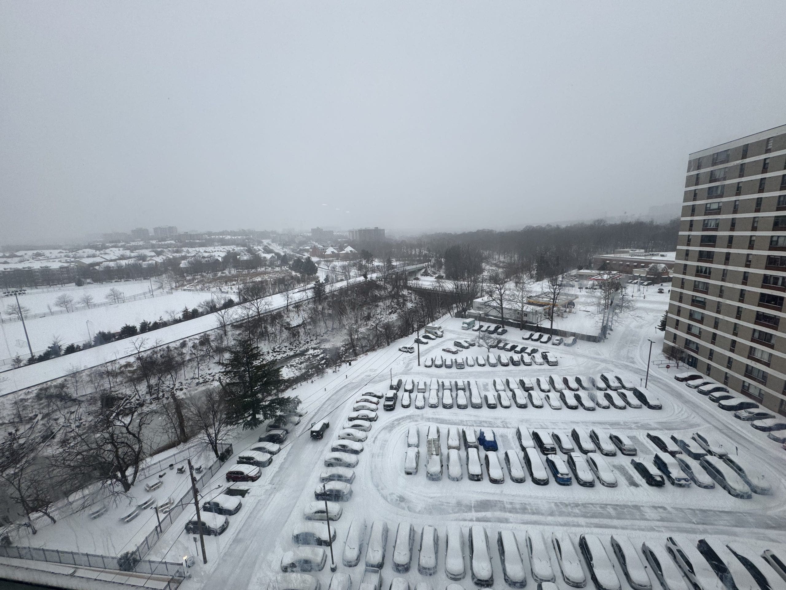 How much snow has fallen so far on Sunday in DC, Virginia, Maryland