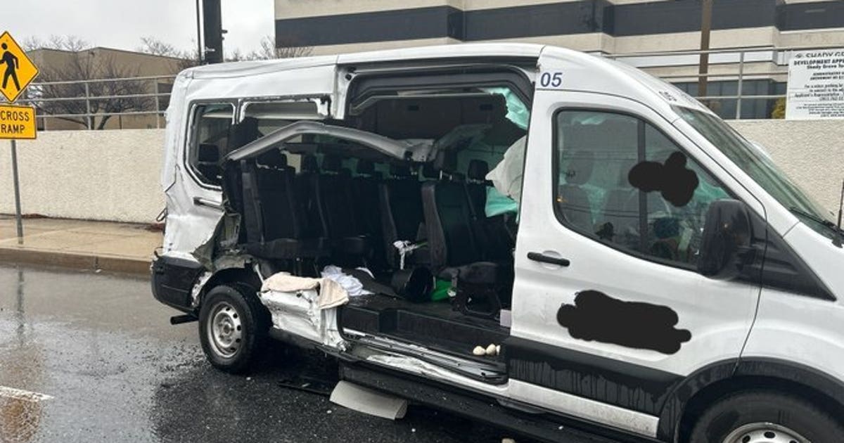 7 hospitalized after Ride On bus, van crash in Montgomery