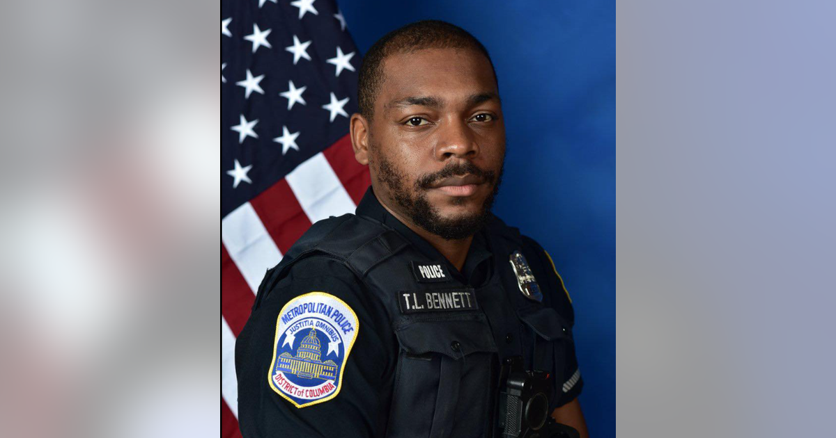DC police officer dies after being hit on I-695 DC police officer dies after being hit on I-695