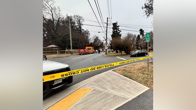 1 teen killed, woman in critical condition following crash in Montgomery County