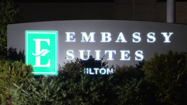 2 men rescued from ledge of Montgomery County hotel after evading alleged robbers