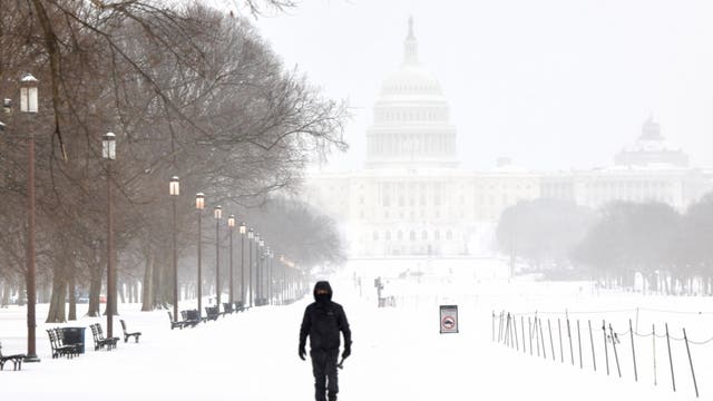 LIVE UPDATES: Winter storm hits DMV; track snow, ice, sleet
