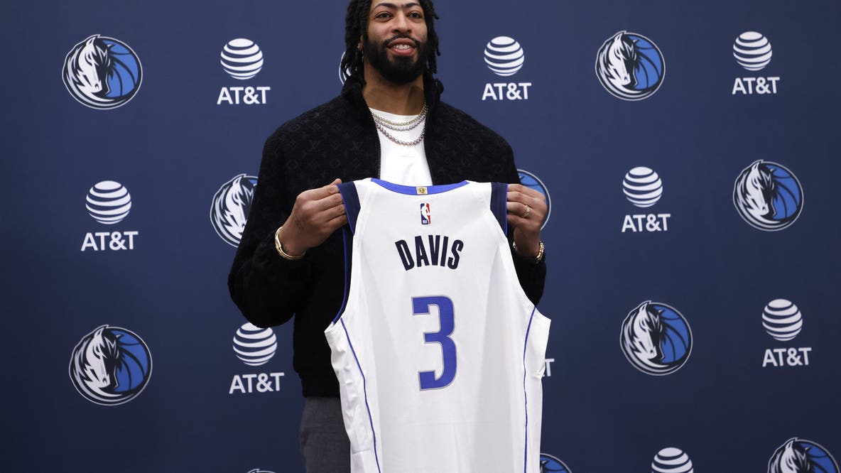 Dallas Mavericks trade Anthony Davis to Washington Wizards, reports say