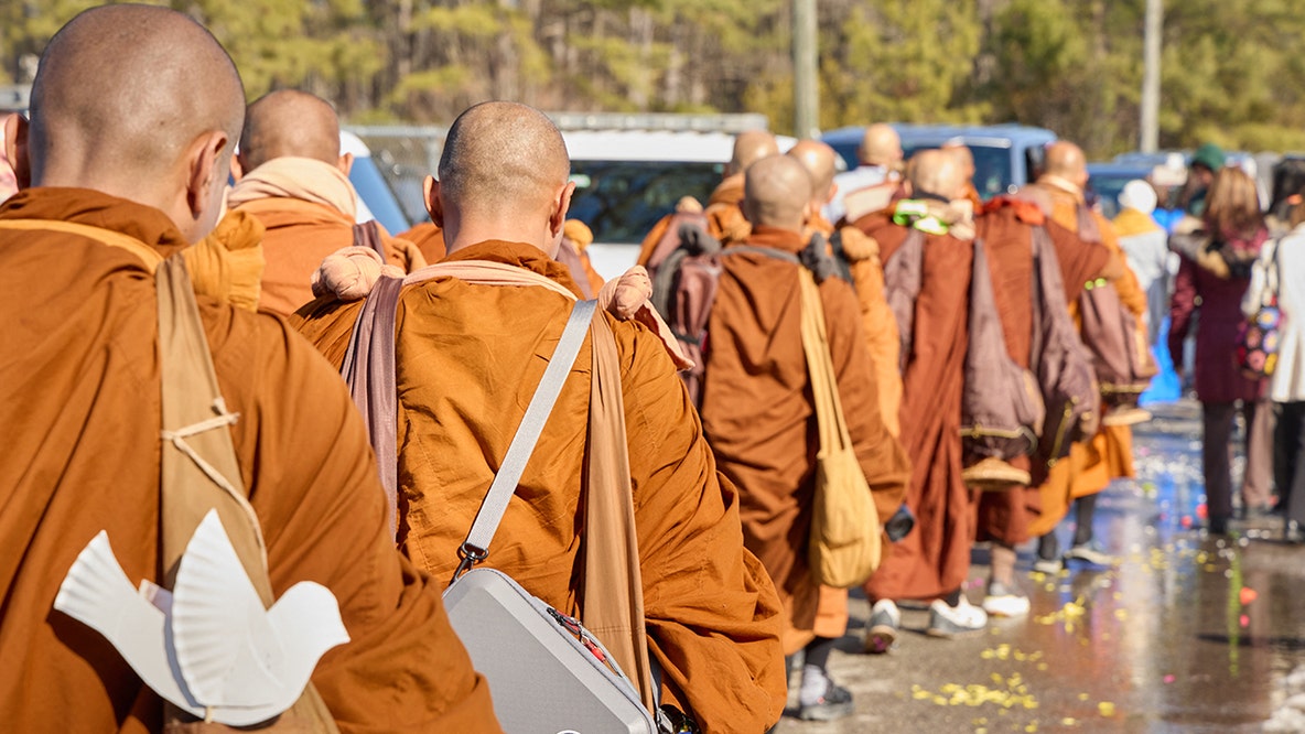 Buddhist monks on final leg of 'Walk for Peace' to DC