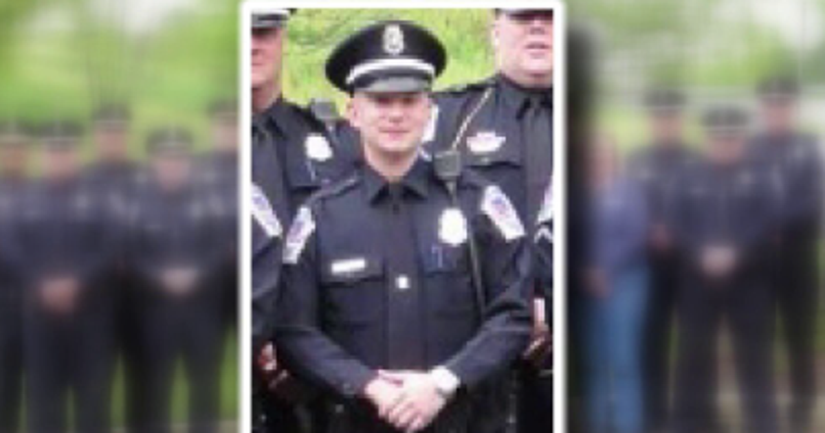 十代を殺害した元バージニア州警察官、証拠ロッカーから麻薬を盗んだ罪で起訴される