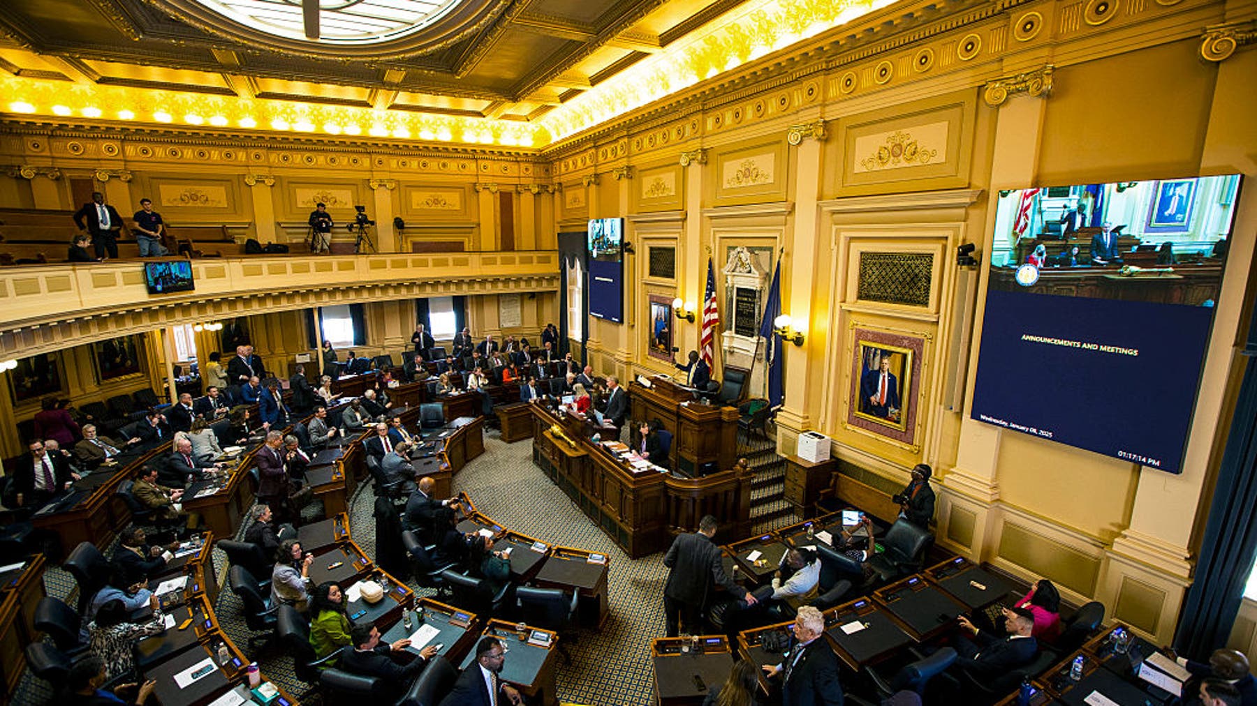 VA Democrats vote to approve proposed redistricting map