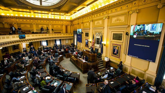 VA Democrats vote to approve proposed redistricting map