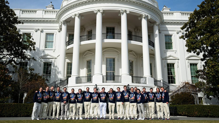 mens-hockey-outside-white-house.jpeg