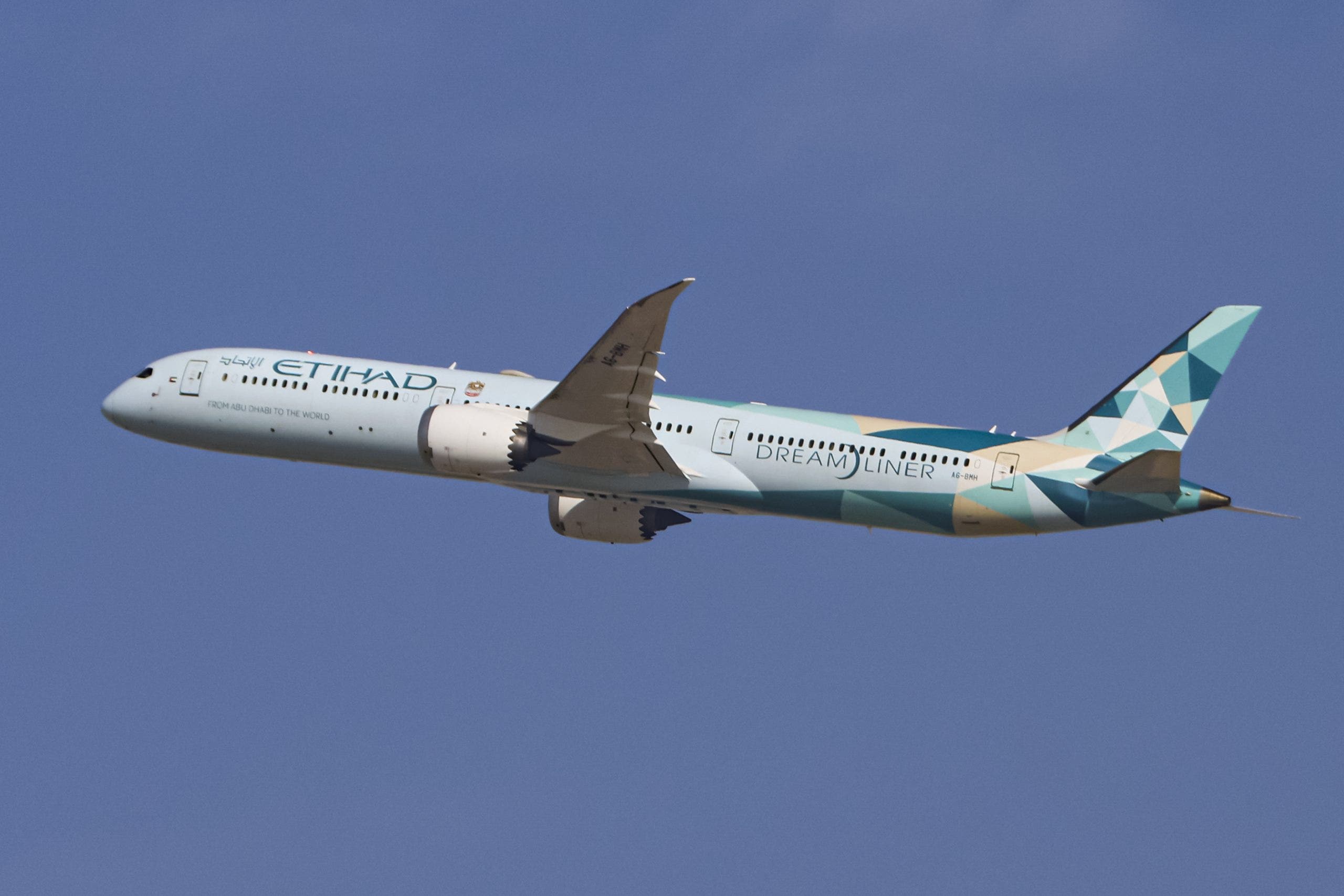 First flights out of Middle East land at Dulles Airport