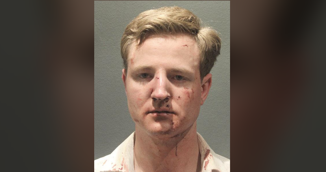 Man charged after attacking police officers at traffic light in Clarendon