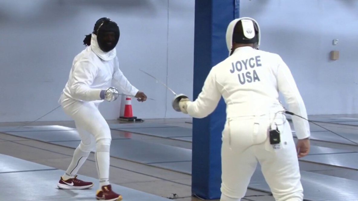 Commanders defensive end Deatrich Wise Jr. trades football for sword at local fencing academy