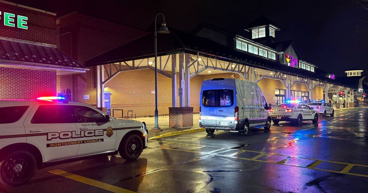 1 injured in shooting at Giant grocery store in Germantown, police say