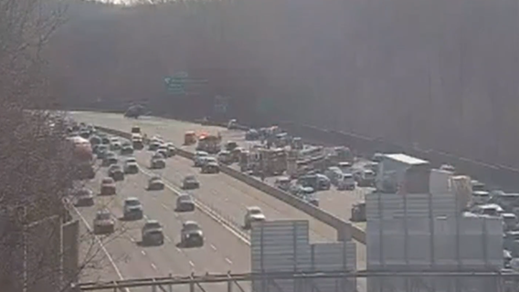 2 dead after stabbing, officer-involved shooting on I-495 in Fairfax County