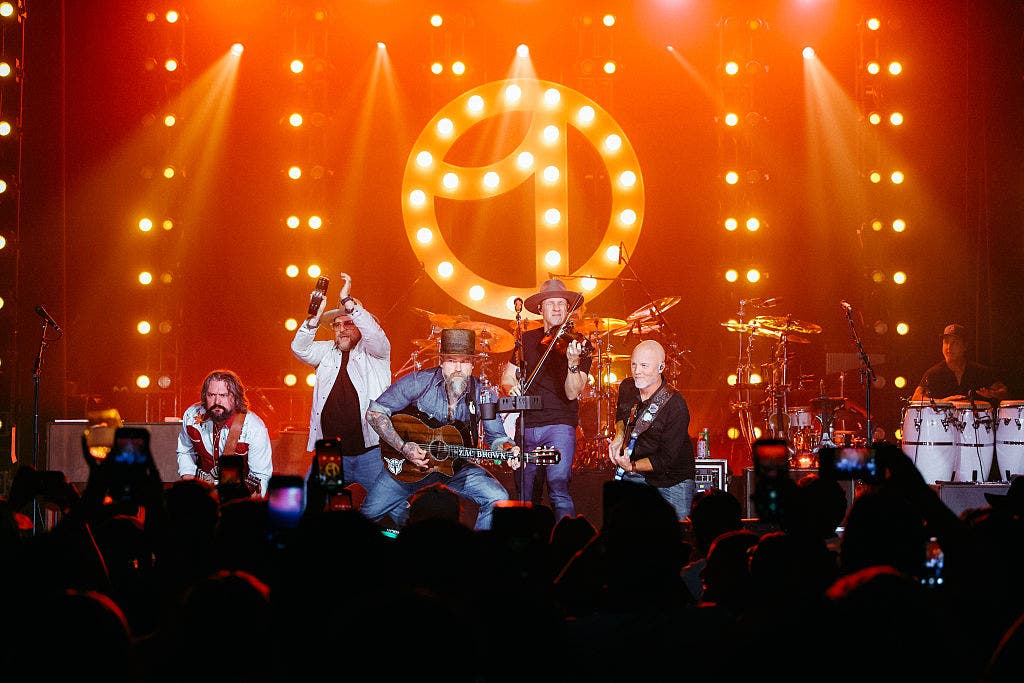 Zac Brown Band headlining UFC Fan Fest ahead of White House fight