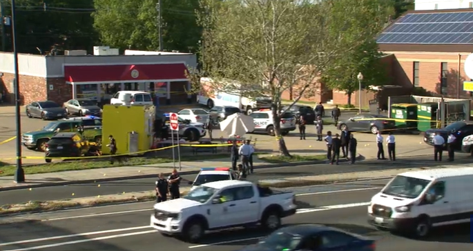 1 juvenile killed, another critically injured in Northeast DC shooting