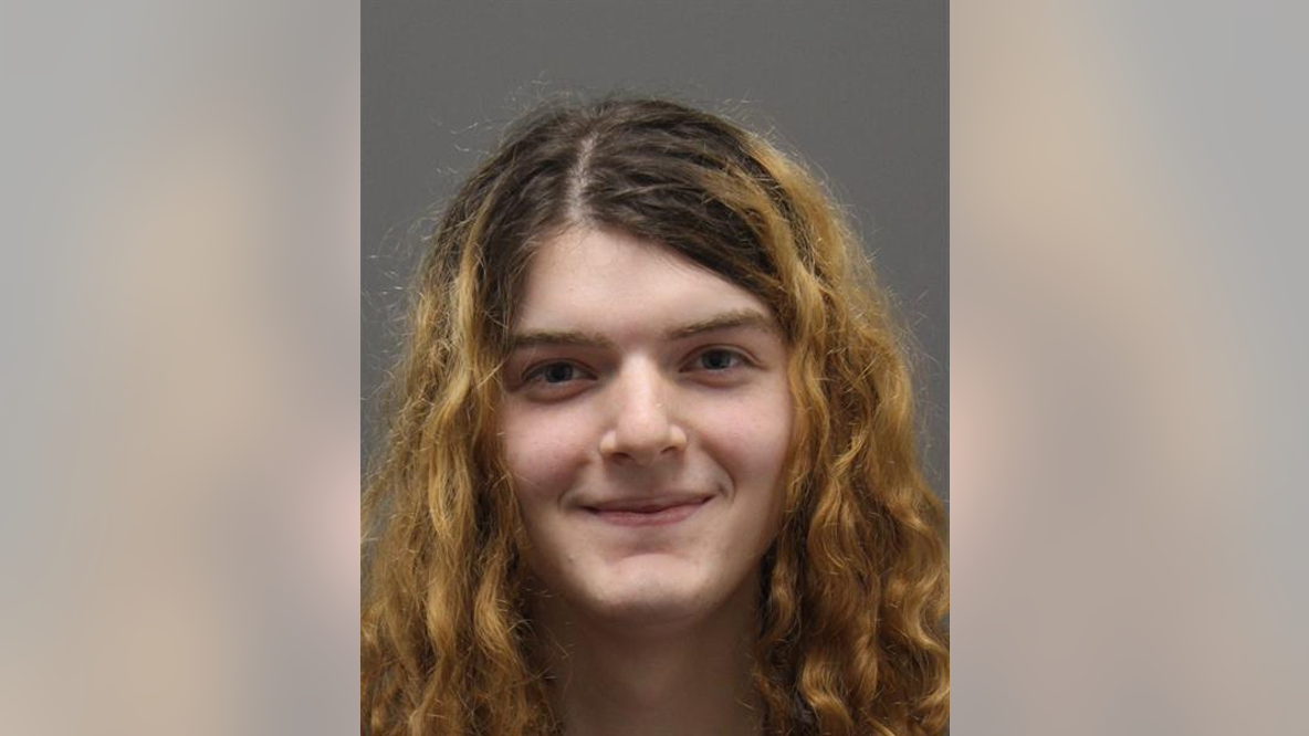 19-year-old Loudoun Co. substitute teacher arrested for online threats