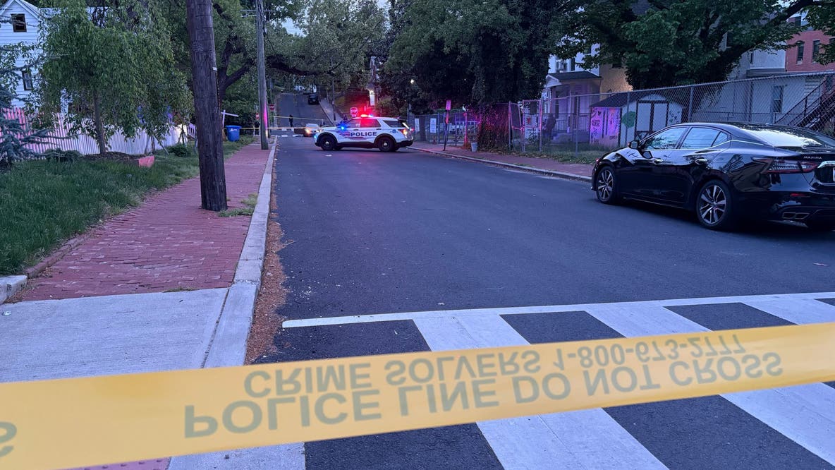 One dead, two injured in shooting in Southeast DC neighborhood
