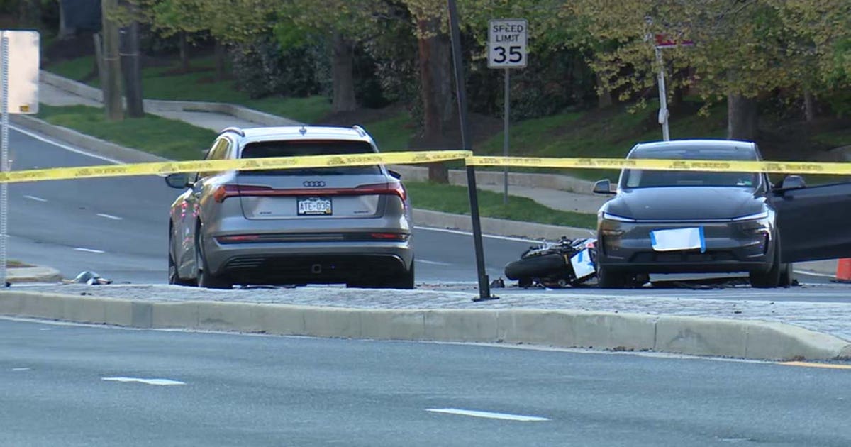 Motorcyclist killed in early morning crash in Chevy Chase | FOX 5 DC