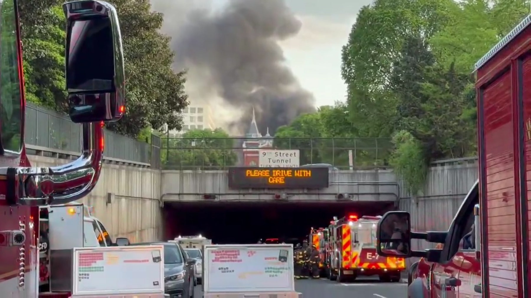 9th Street Tunnel partially reopens Friday, day after Metrobus fire