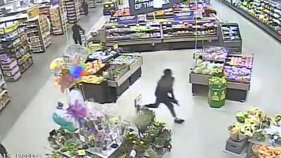 Surveillance video shows shooting inside Giant grocery store; 2 teens charged as adults: police