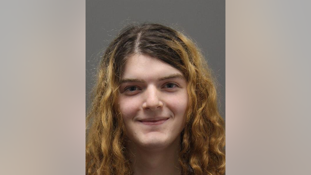 19-year-old Loudoun Co. substitute teacher arrested for online threats