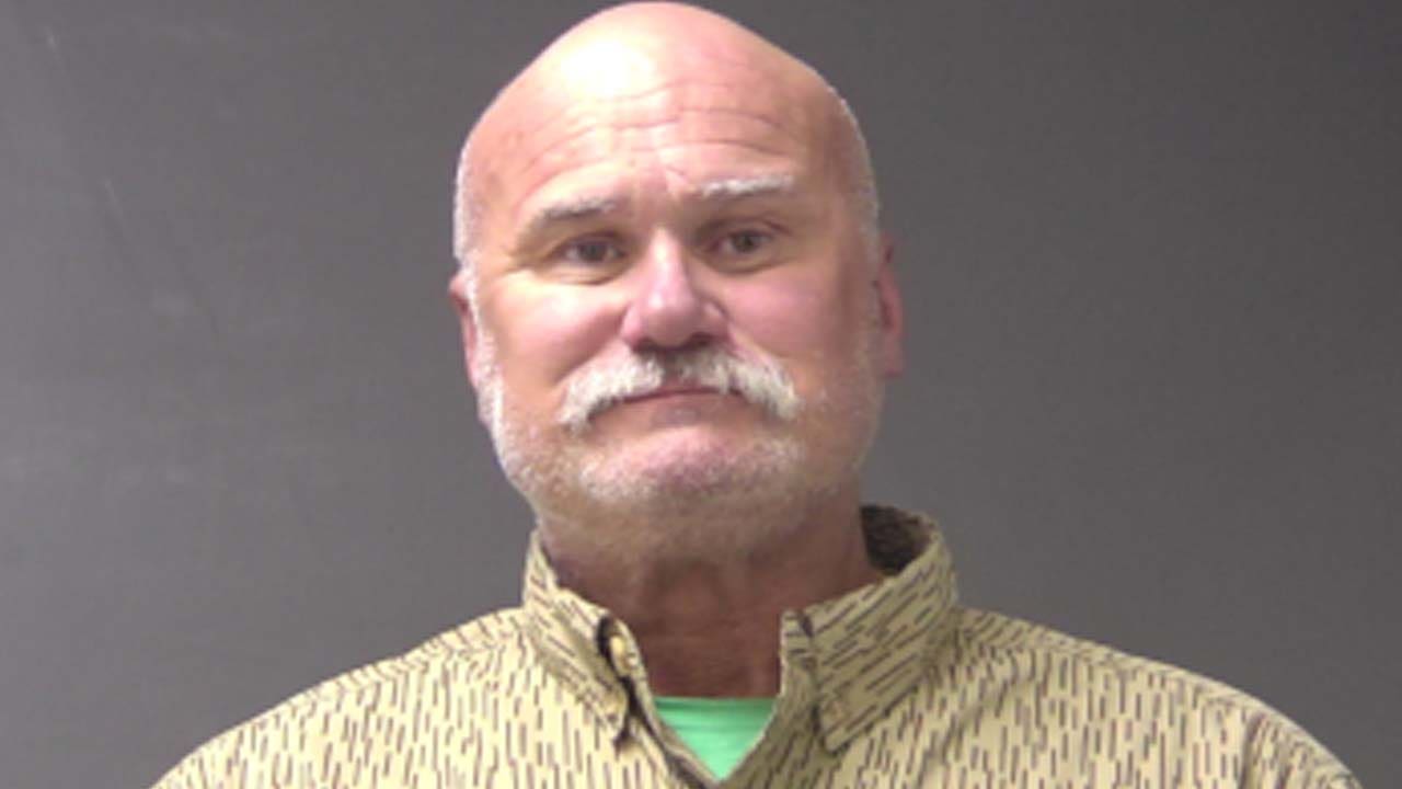 Alabama man charged after gun pulled in Maryland road rage incident, deputies say