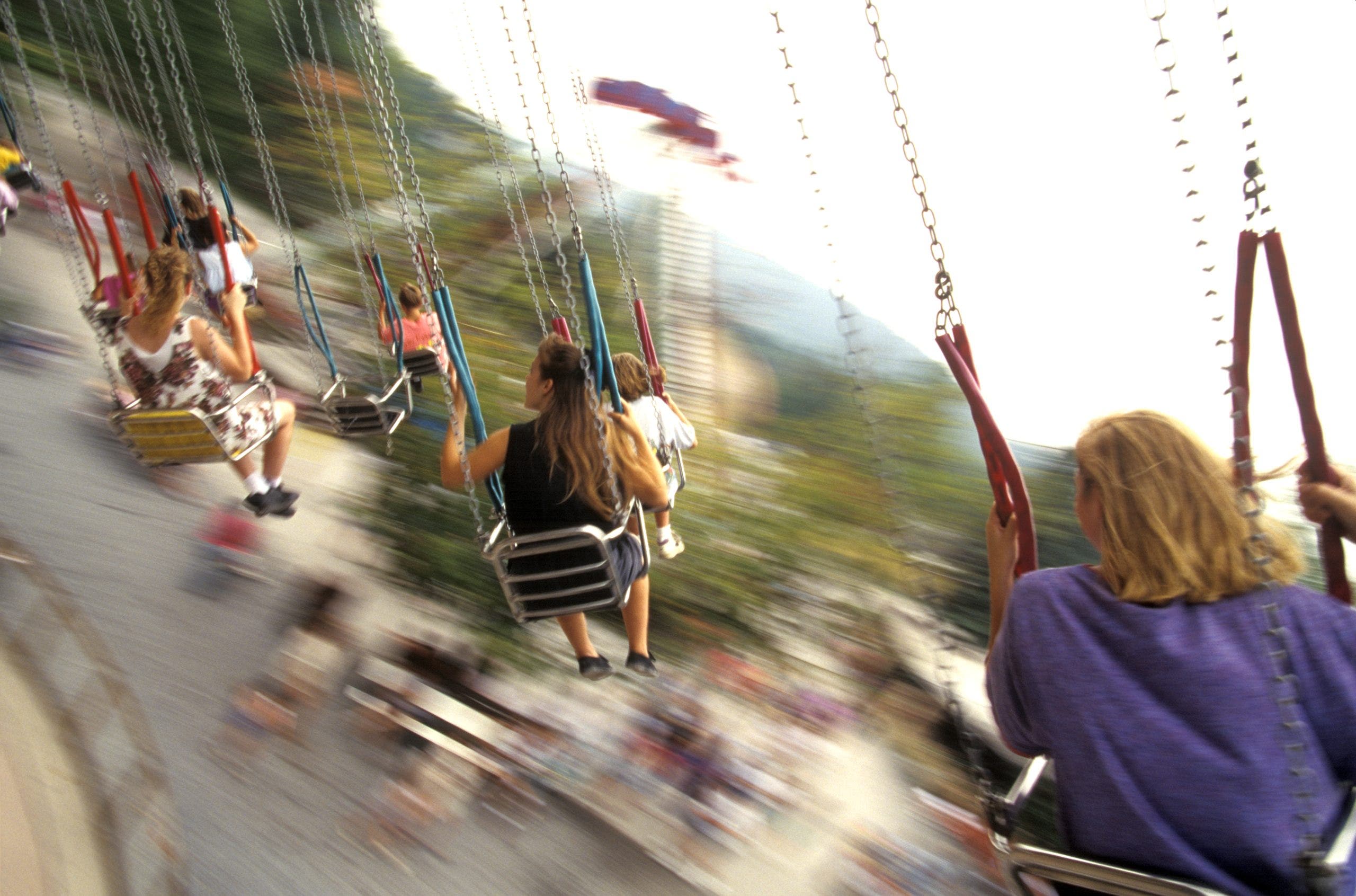 4 kids injured on ride at Woodbridge carnival