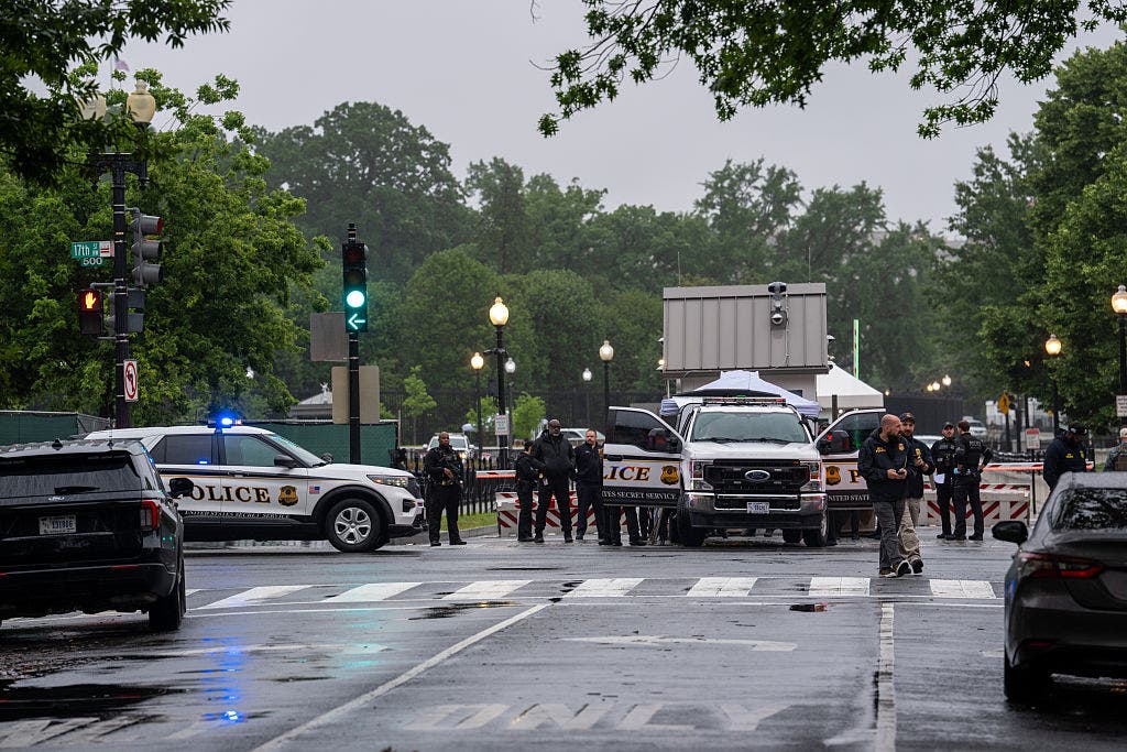 Witness video captures chaos of White House shooting that left suspect dead, bystander injured