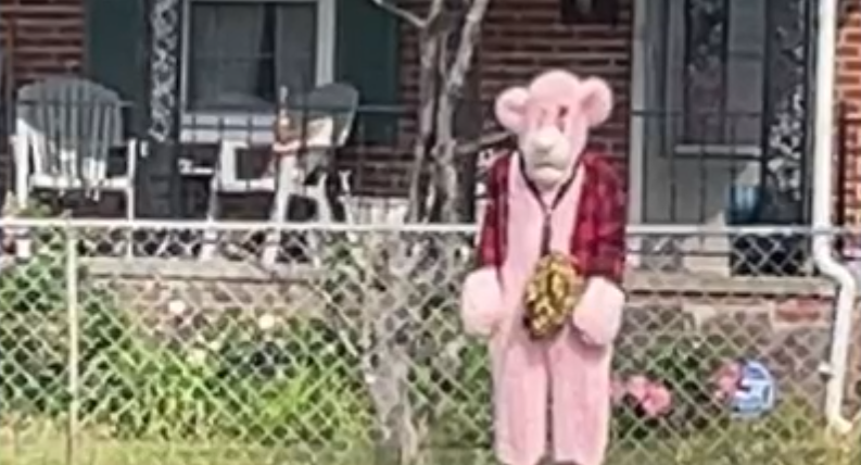 Fredericksburg police search for suspect who allegedly chased kids in bunny costume