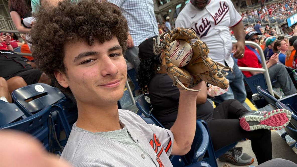 Orioles fan pulls off perfect Pete Alonso catch at Nationals Park