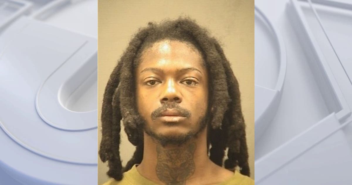 Suspect charged with stabbing HS senior to death outside his apartment