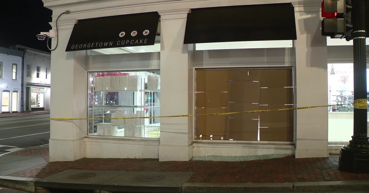Georgetown Cupcake vandalized after beer keg thrown through window, police say