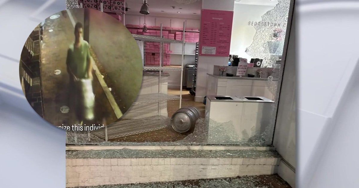 Maryland man charged with throwing keg through Georgetown Cupcake window