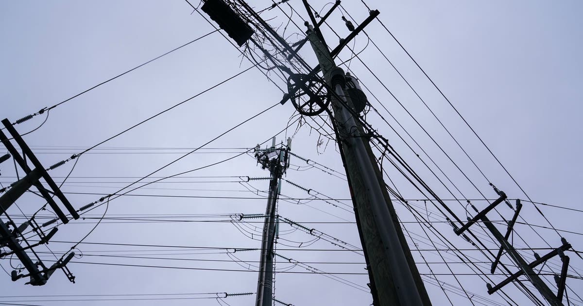 Public hearing set for controversial Virginia transmission line