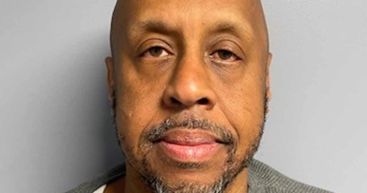 Maryland bank robbery suspect who made no effort to hide identity turns himself in