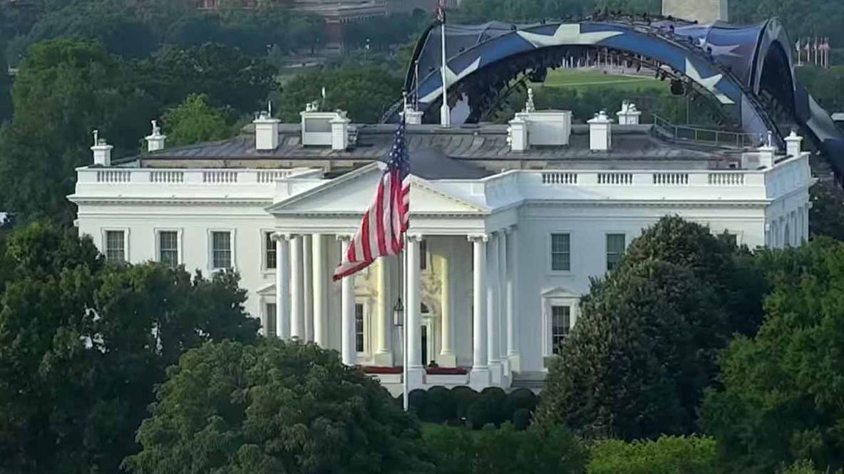 UFC White House Octagon tour offers first look at setup