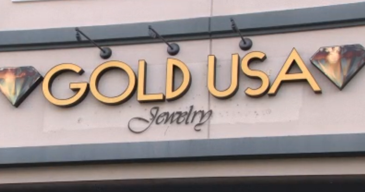 Bowie police search for 3 suspects in jewelry store smash-and-grab