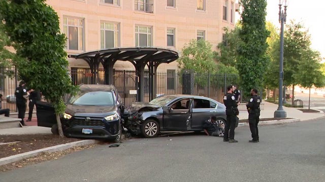 US Park police chase ends in crash that kills moped driver; 3 arrested