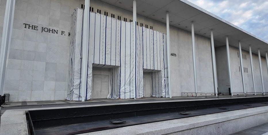 Kennedy Center faces closure amid financial crisis, report says