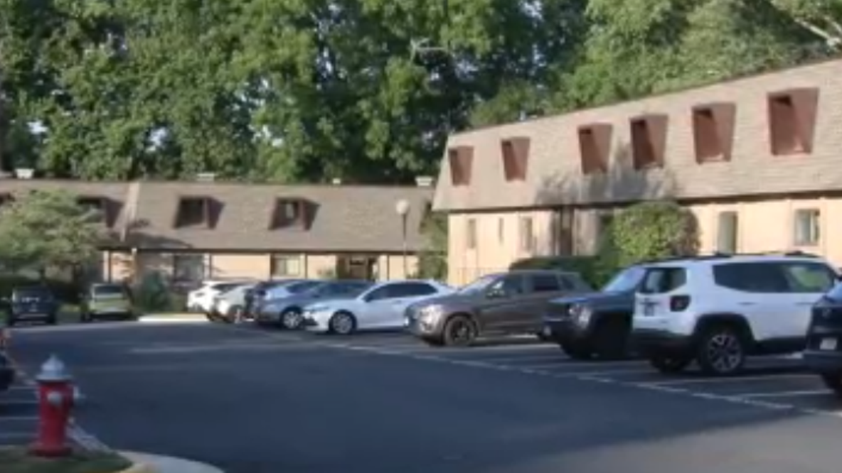 Hundreds of Reston condo residents left without AC during brutal heat wave