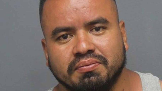 Virginia man accused of exposing himself to kids outside water park