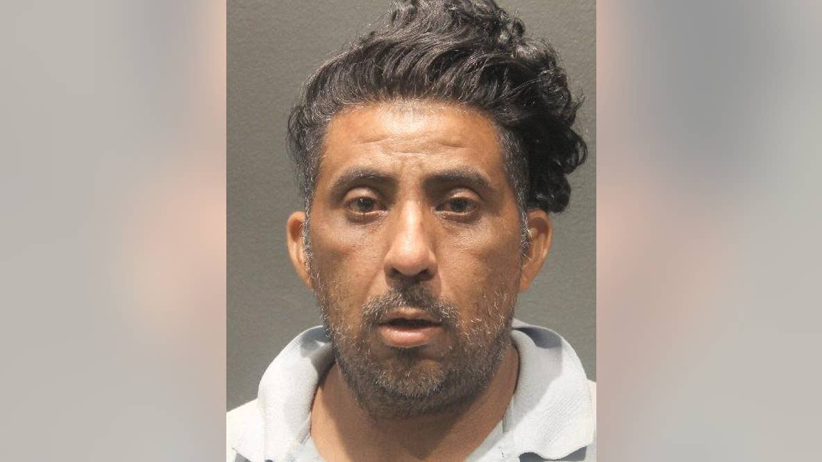 Man caught peeping outside woman's home in Arlington arrested: police